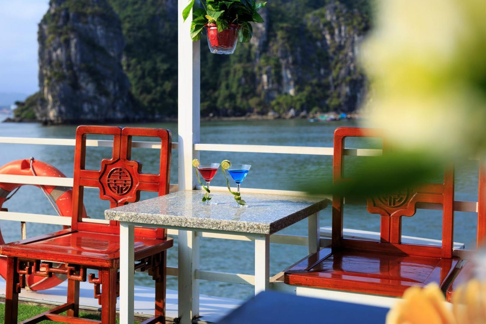 Cozy Bay Classic Cruise Ха Лонг Екстериор снимка